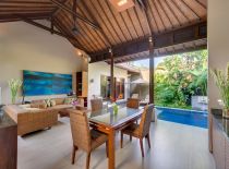 Villa Lakshmi Solo, Dining Area